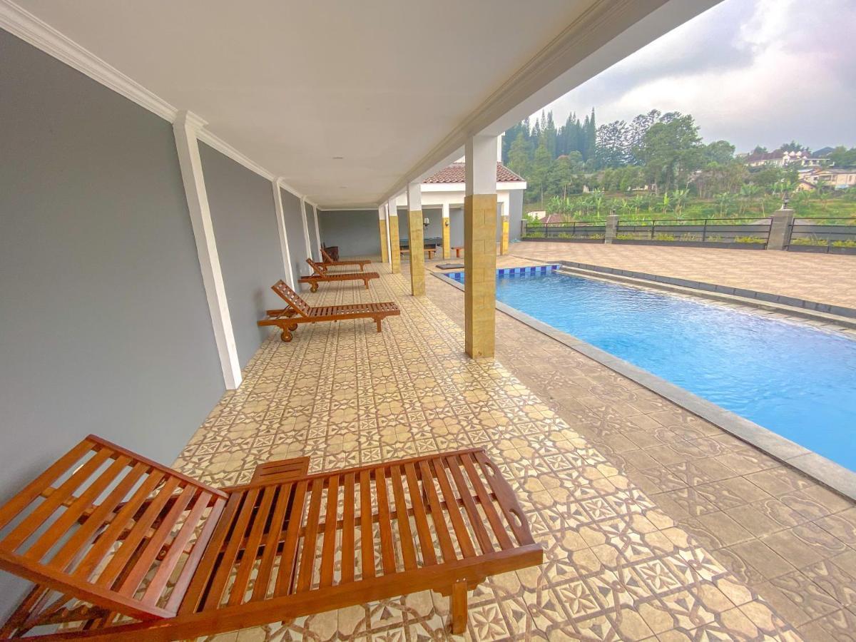 Villa Andalus 3 ปุนจัก ภายนอก รูปภาพ